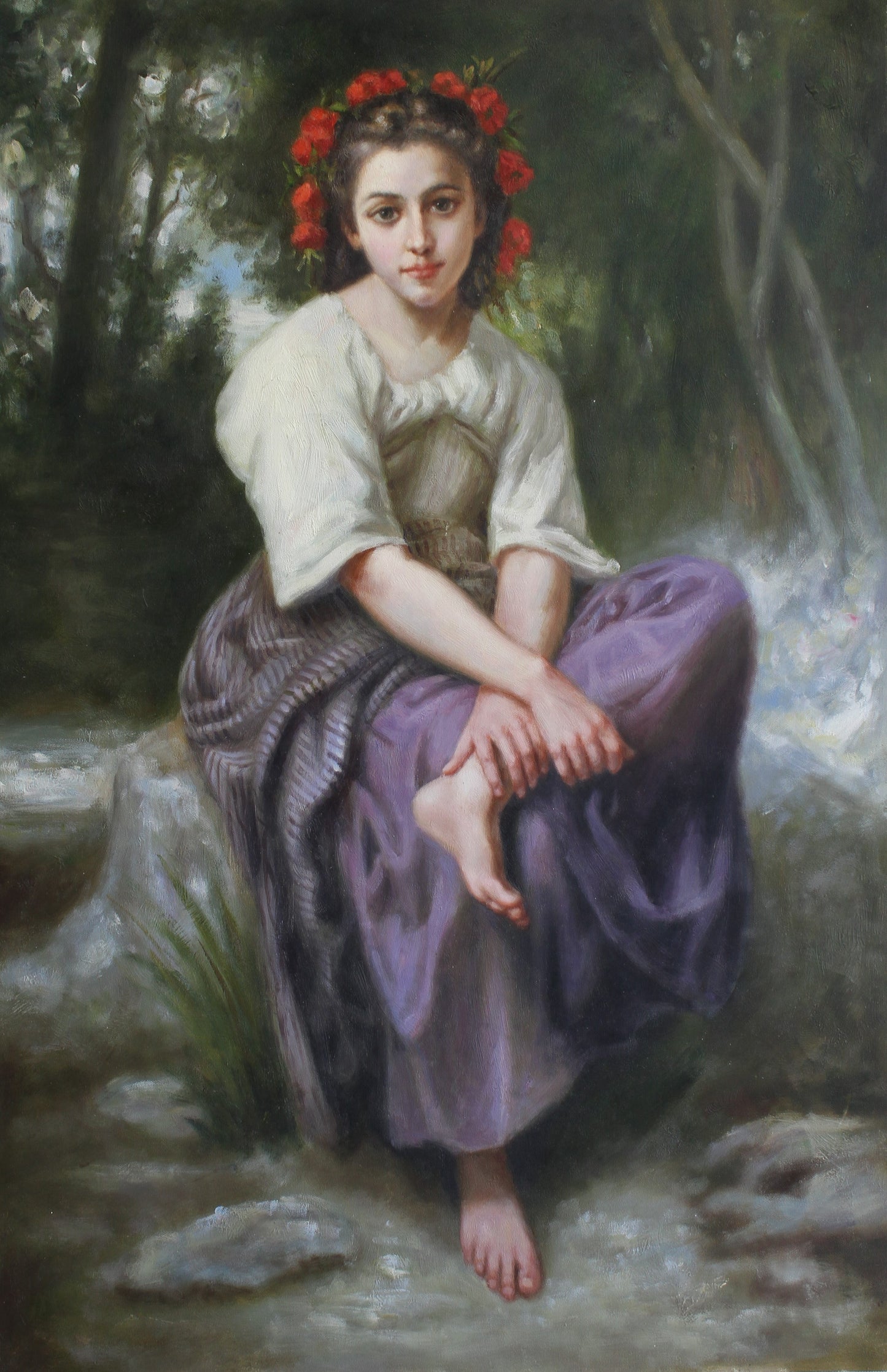 Jeune femme assise dans la forêt