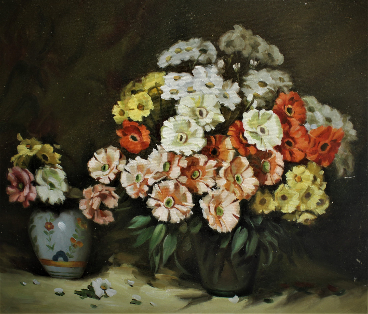 Nature morte de deux compositions florales