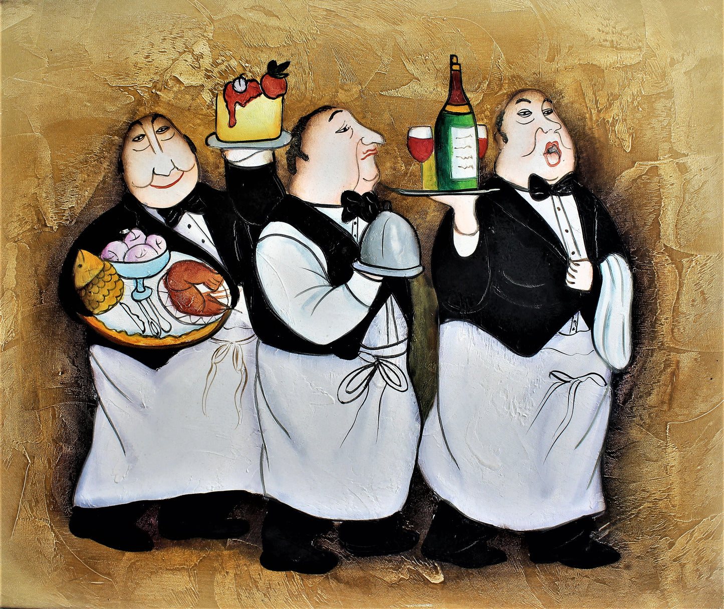 Trois serveurs servant de la nourriture et du vin