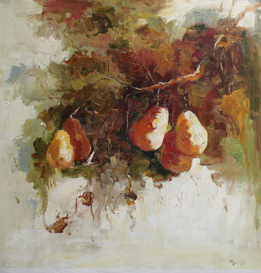 Poires poussant sur une branche d'arbre