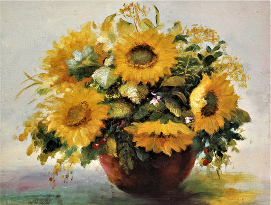 Short bouquet of sunflowers