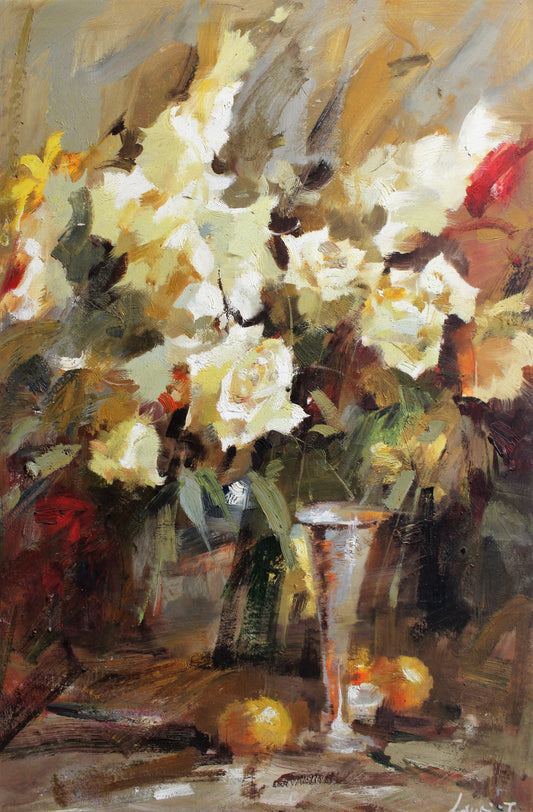 Roses blanches abstraites dans un vase
