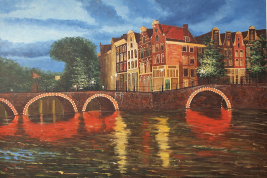 Pont avec des lumières se reflétant dans l'eau