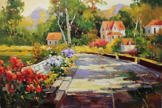Route ensoleillée avec des fleurs et des arbres
