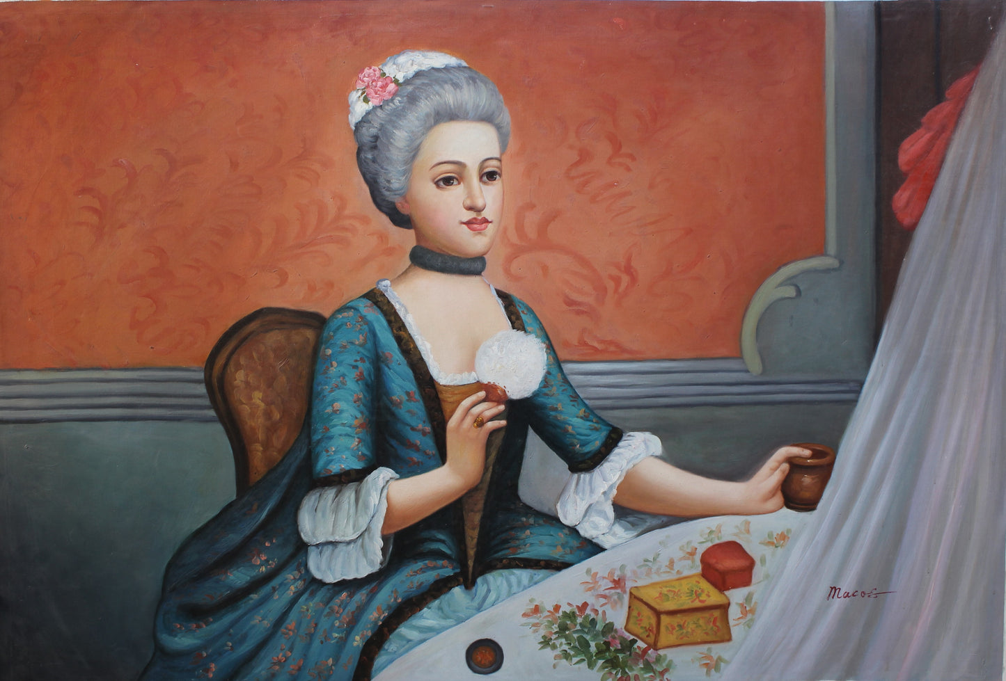 Femme formelle mangeant des gâteaux