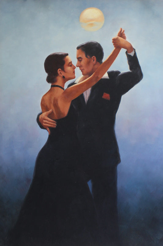 Couple romantique dansant au clair de lune