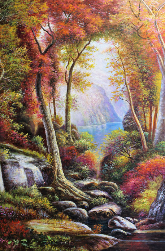 Forêt d'automne avec petite cascade