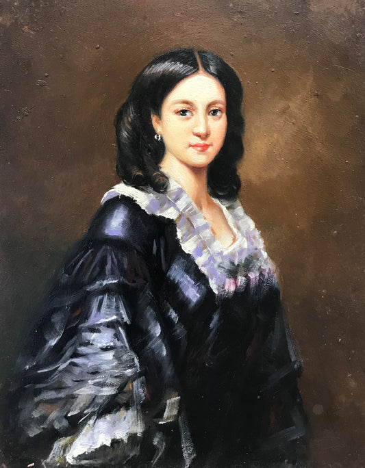 Femme en robe noire et blanche