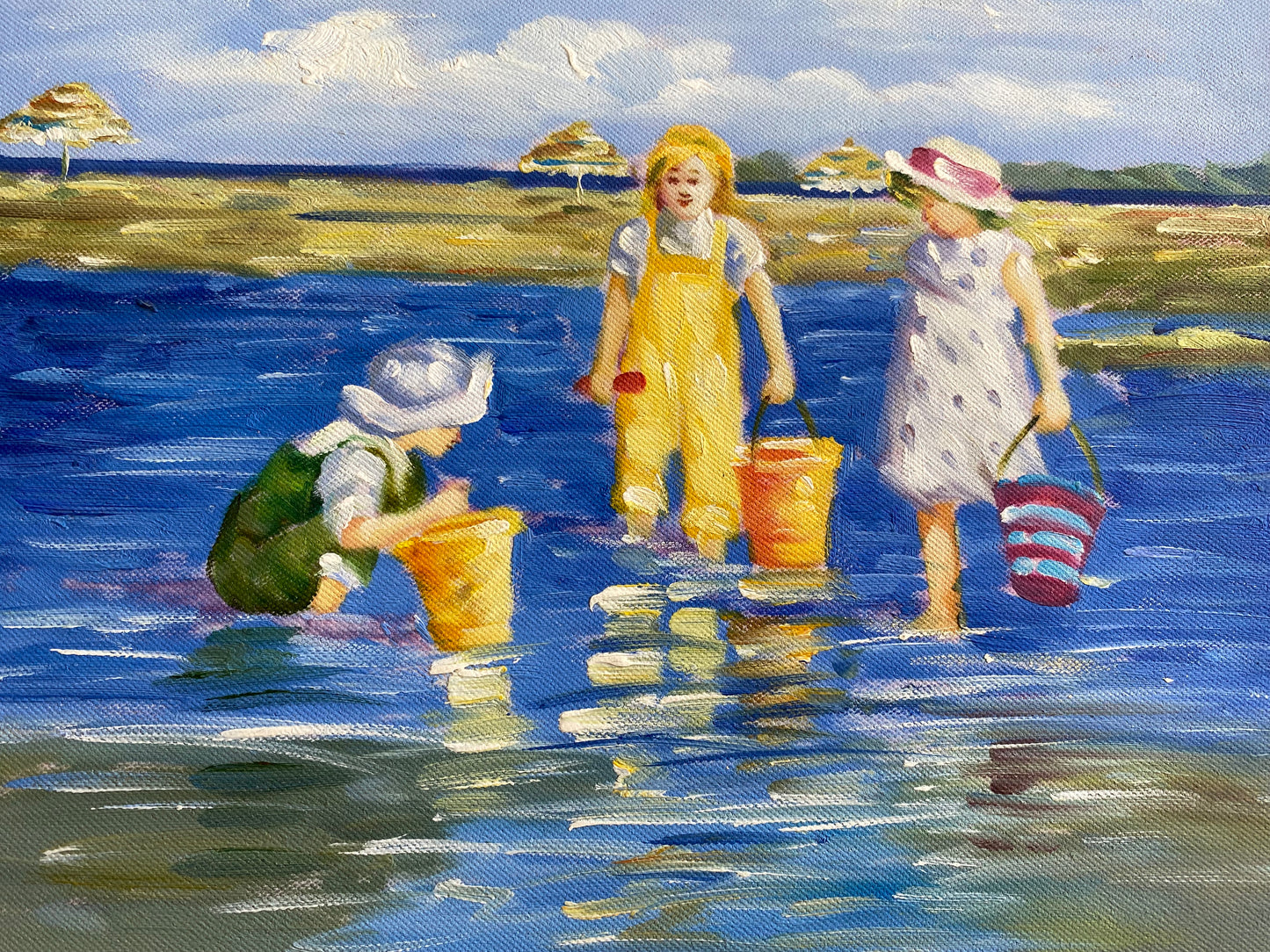 Enfants jouant dans l'eau
