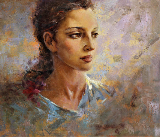 Portrait d'une jeune femme aux cheveux bouclés