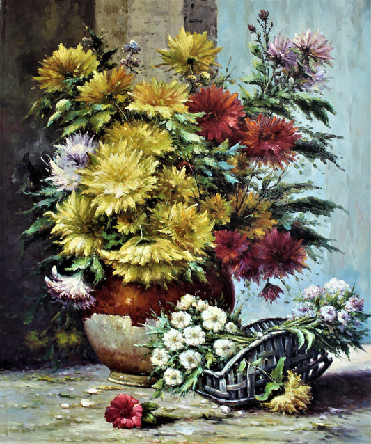 Nature morte d'un bouquet de fleurs colorées dans un vase en argile